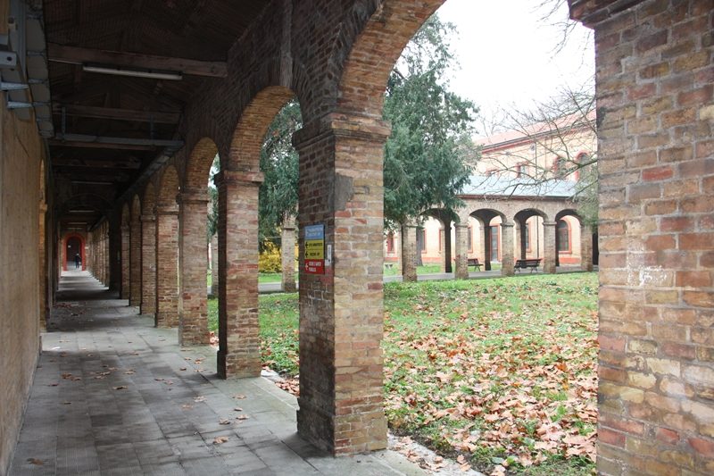 Ex neuropsychiatric hospital, internal garden 2.JPG